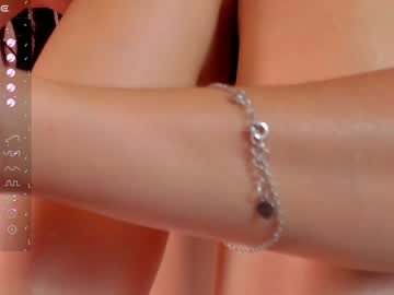 webcam girl little_effy18 live cam image #9581657