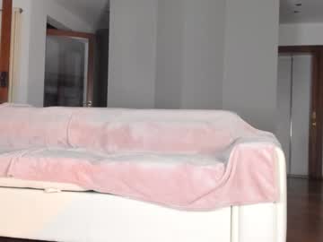 webcam girl therealbonnieclydex live cam image #2664428