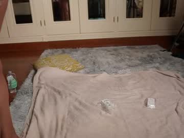 webcam girl naomigarcia live cam image #10213813