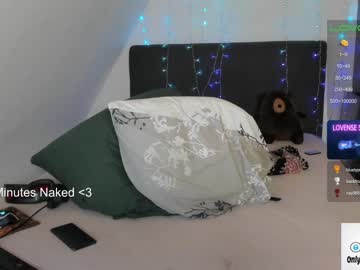 webcam girl kimilee22 live cam image #2597211