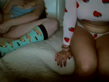 webcam girl littlelunaishorny live cam image #1614360