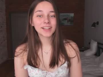 webcam girl eleonora_linn live cam image #2479474