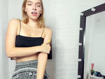 webcam girl baby_girl_malina live cam image #98747