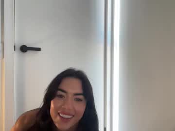 webcam girl emillyyyx live cam image #12413514
