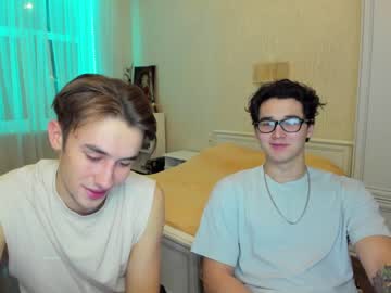 webcam man purple_gang live cam image #569262