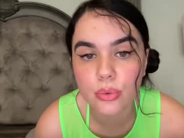 webcam girl gia_is_horny live cam image #5572602