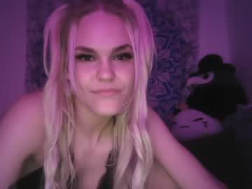webcam girl maevemaddox live cam image #3938773