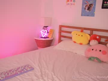 webcam girl bunnybonn1e live cam image #3912780