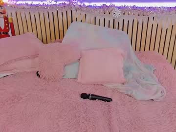 webcam girl little_effy18 live cam image #8025475