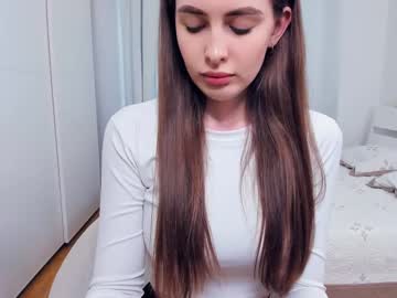 webcam girl your__moon live cam image #6782761
