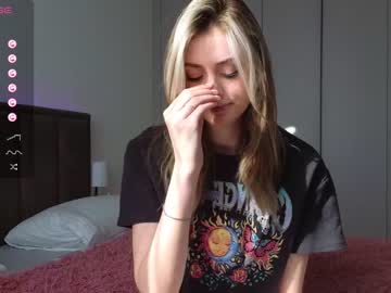 webcam girl sky_magic live cam image #8997079