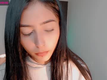 webcam girl gummy_bear7 live cam image #3294916