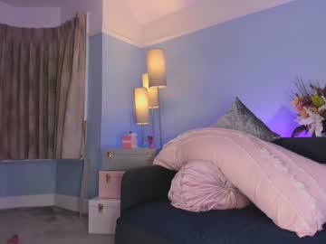 webcam girl littlee33 live cam image #10491712