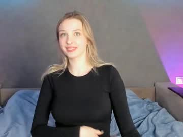 webcam girl mmm_banana live cam image #5775398