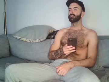 webcam man wondertone live cam image #6534873