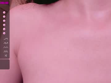 webcam girl urlittlegirl_ live cam image #198346