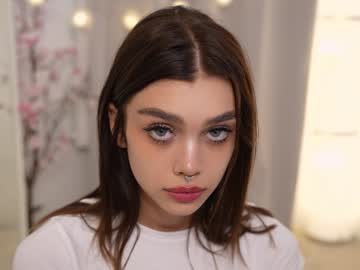 webcam girl karina_amiri live cam image #10248890