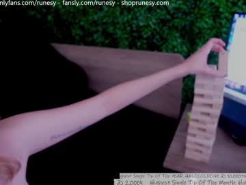 webcam girl runesy live cam image #9657906