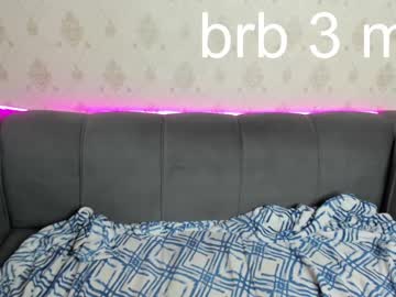 webcam girl zoemoor_ live cam image #2661218