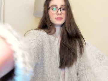 webcam girl snowww_white live cam image #11399144