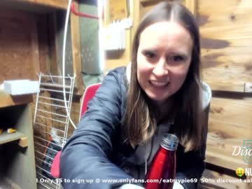 webcam girl eatmypie69 live cam image #1406312