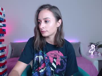 webcam girl holihurricane live cam image #3041221