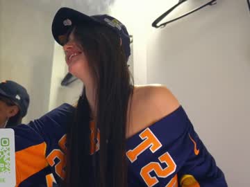 webcam girl cinacramby live cam image #7912567