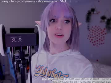 webcam girl runesy live cam image #10967483