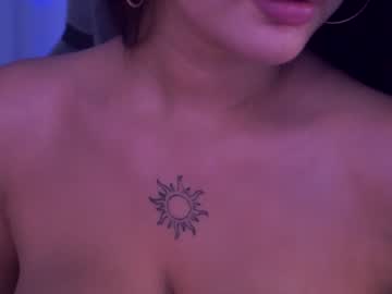 webcam girl anuricbriny live cam image #10024482