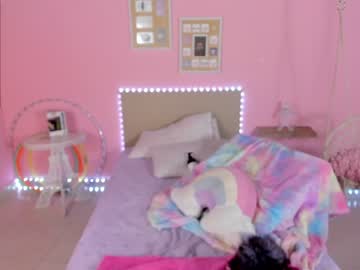 webcam girl little_effy18 live cam image #3708198