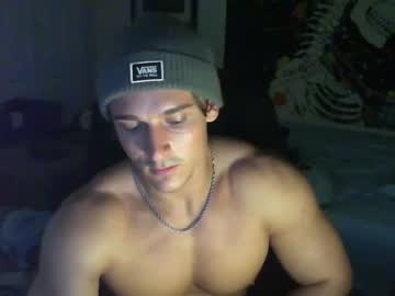 webcam man nategains live cam image #594370