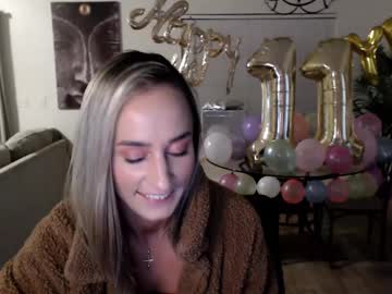 webcam girl holihurricane live cam image #11891644