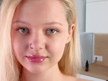 webcam girl ifiwasyourgf live cam image #12087565