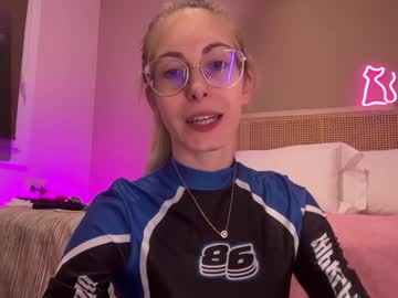 webcam girl girl_i_am live cam image #11344489
