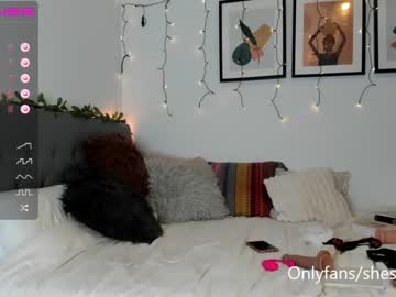 webcam girl hell_lo live cam image #4728609