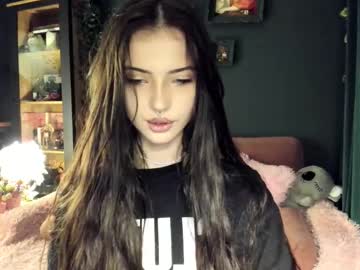 webcam girl bmwm5f90 live cam image #12279698