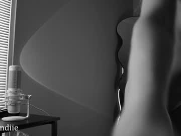 webcam girl bestblondiiecb live cam image #11481071