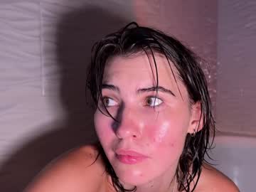 webcam girl helensheaven live cam image #10252399