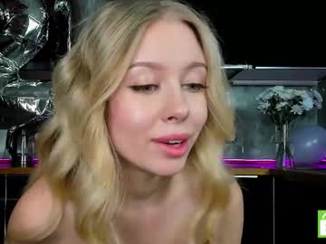 webcam girl aleksa_cutie live cam image #11935429