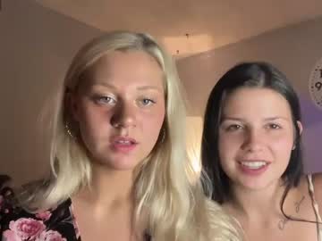 webcam couple prettypoliteladies live cam image #6610319