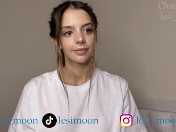 webcam girl lesi_moon live cam image #8014103