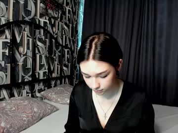 webcam girl carolyn_white live cam image #2312433