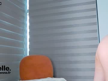 webcam girl belle_adrienne live cam image #7568035