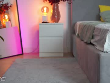 webcam girl emma_land live cam image #7250987