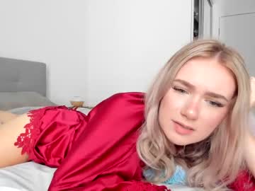 webcam girl clairebabyy1 live cam image #7375587