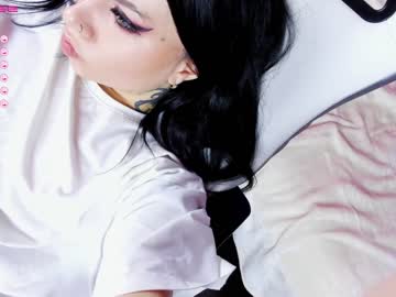 webcam girl lina_bitch live cam image #3021122