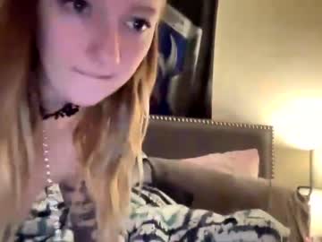 webcam girl kittygirl9723 live cam image #5541978