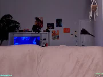 webcam girl fairyinthewild live cam image #9088601