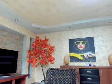 webcam girl raquelle_star live cam image #5925730