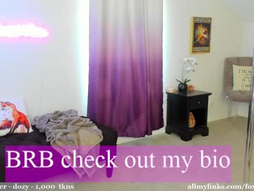 webcam girl foxy_gamer live cam image #6344002
